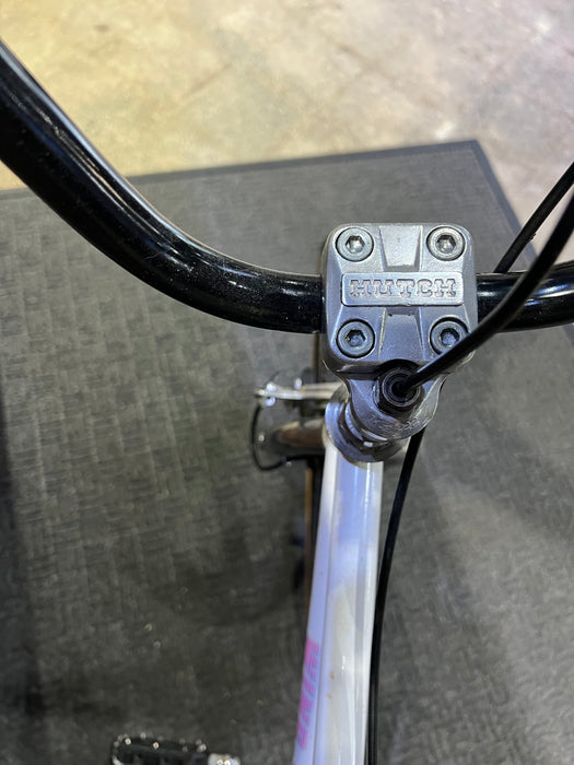 1985 Hutch Windstyler w/Profile Cranks