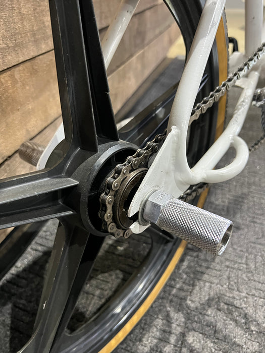 1985 Hutch Windstyler w/Profile Cranks