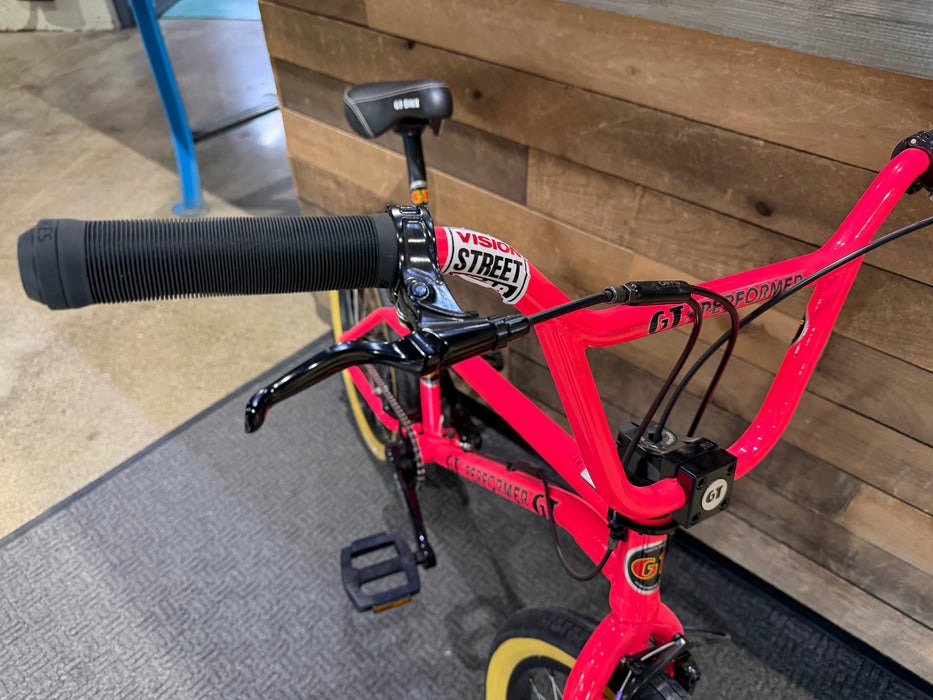 GT Bikes Pro Performer Bike (Rochester Collection)