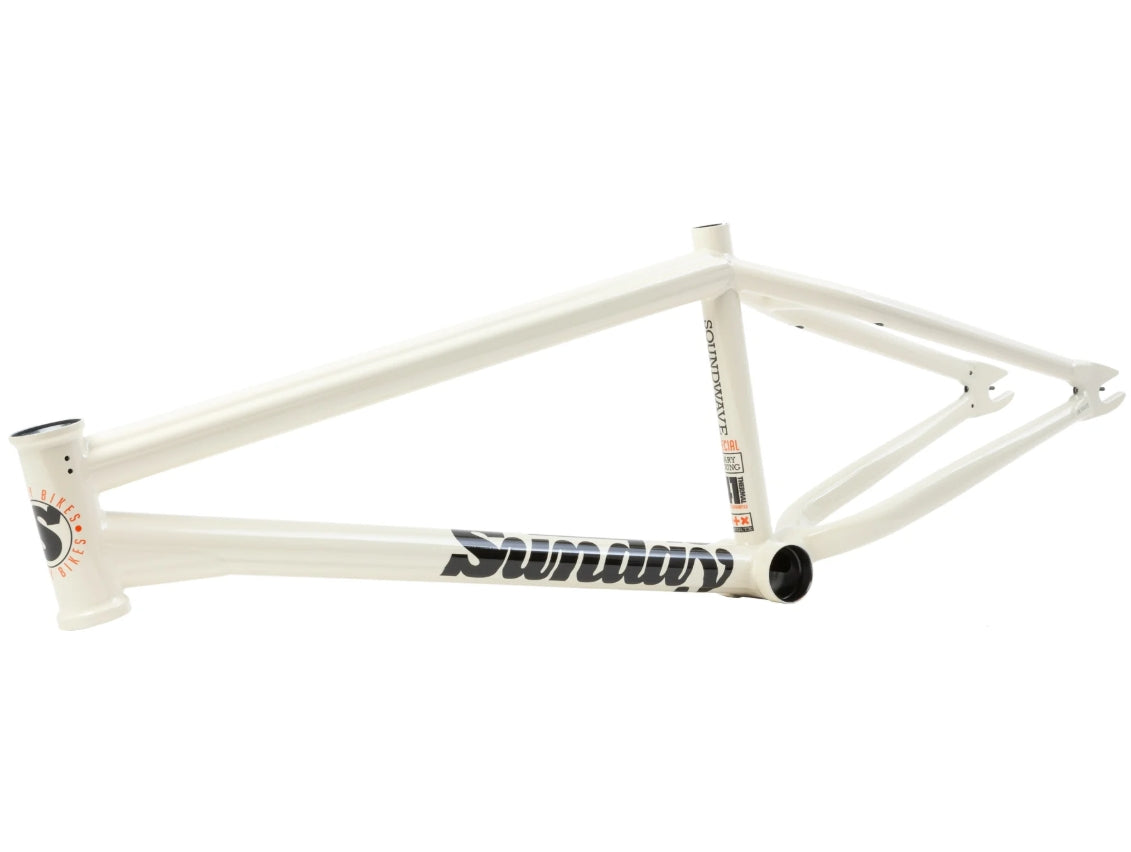 Sunday.Soundwave.Gloss.