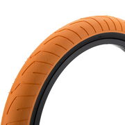 Kink Sever Tire Orange w/ Black Wall - 20