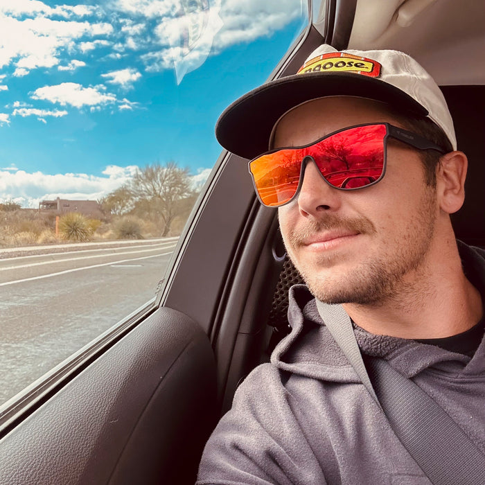 https://cdn.shopify.com/s/files/1/0651/1886/3579/files/matty_glasses.jpg?v=1747176547