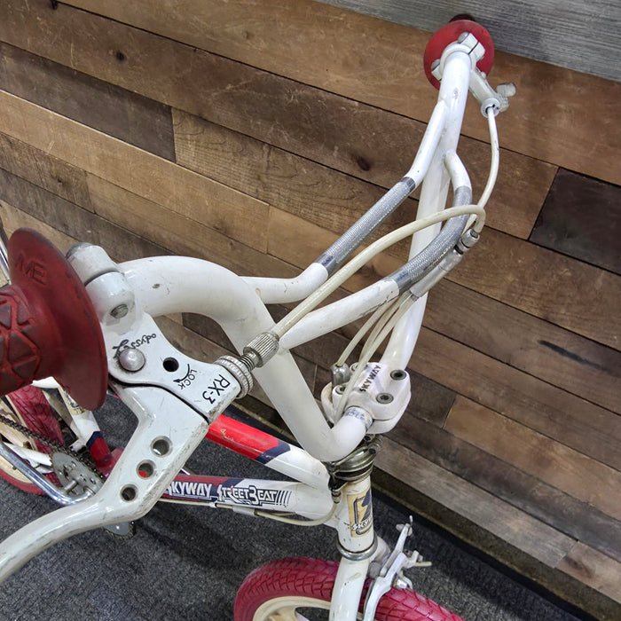 1987 Skyway Streetbeat (Red / White)