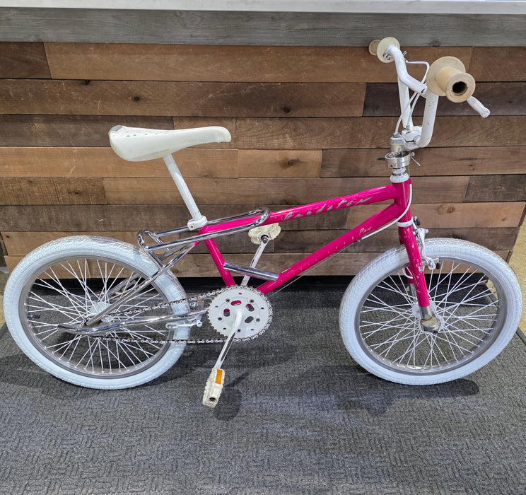 schwinn predator bicycle 1987 Schwinn Predator FreeForm Pro Bike — Albe's BMX
