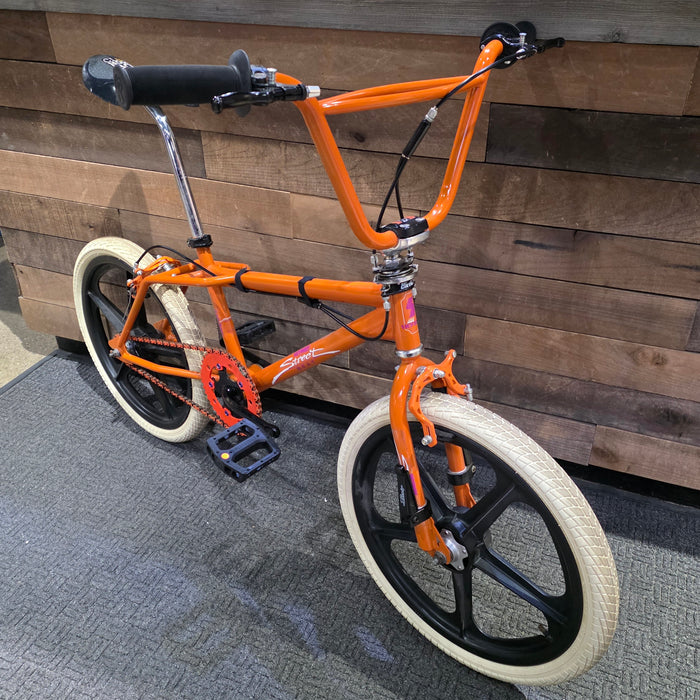 1985 Skyway Street Beat