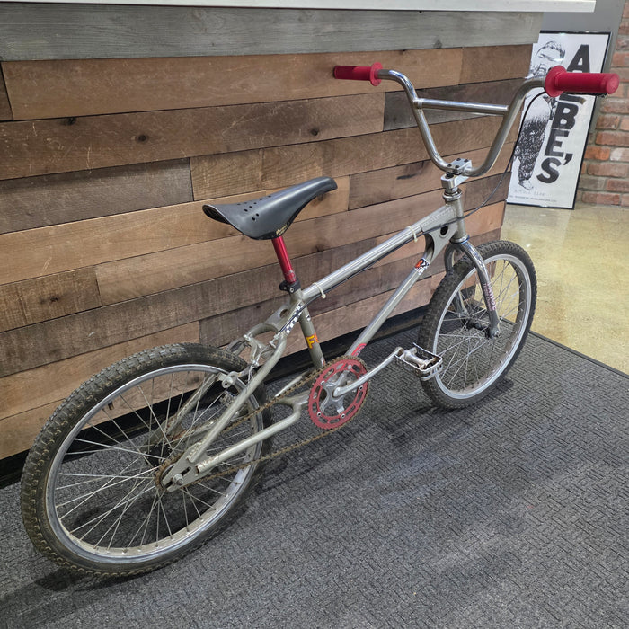 1979 Mongoose Motomag